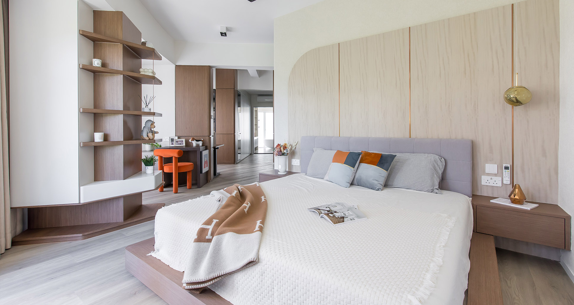 Left horizontal image 2